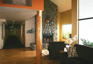 Friday Harbor Suites - Affordable and dependable inn just 3 blocks from Ferry Terminal.  Only San Juan lodging with a heated indoor pool.  Newly remodeled one and two bedroom suites which have gas fireplaces, color TV and complimentary coffee and tea....