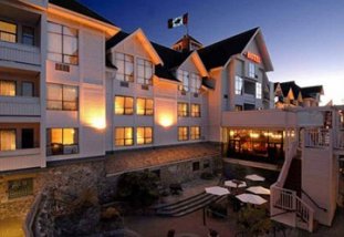 Huntingdon Manor - This Victoria, BC Hotel is located right on the Inner Harbour in Beautiful Victoria, British Columbia, Canada