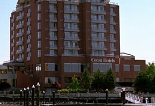Coast Victoria Harbourside - Wireless, indoor/outdoor pool, in-town shuttle, private marina.  One of Victoria's finest accommodations with a 42-slip marina....