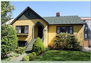 James Bay Cottage - Two bedroom cottage in the heart of Victoria.  Totally furnished with full kitchen, cable TV and private parking.