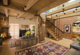 Swans Suite Hotel - A boutique hotel that offers a variety of 29 distinctive suites.